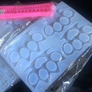 7 Molds Self Defense Molds
